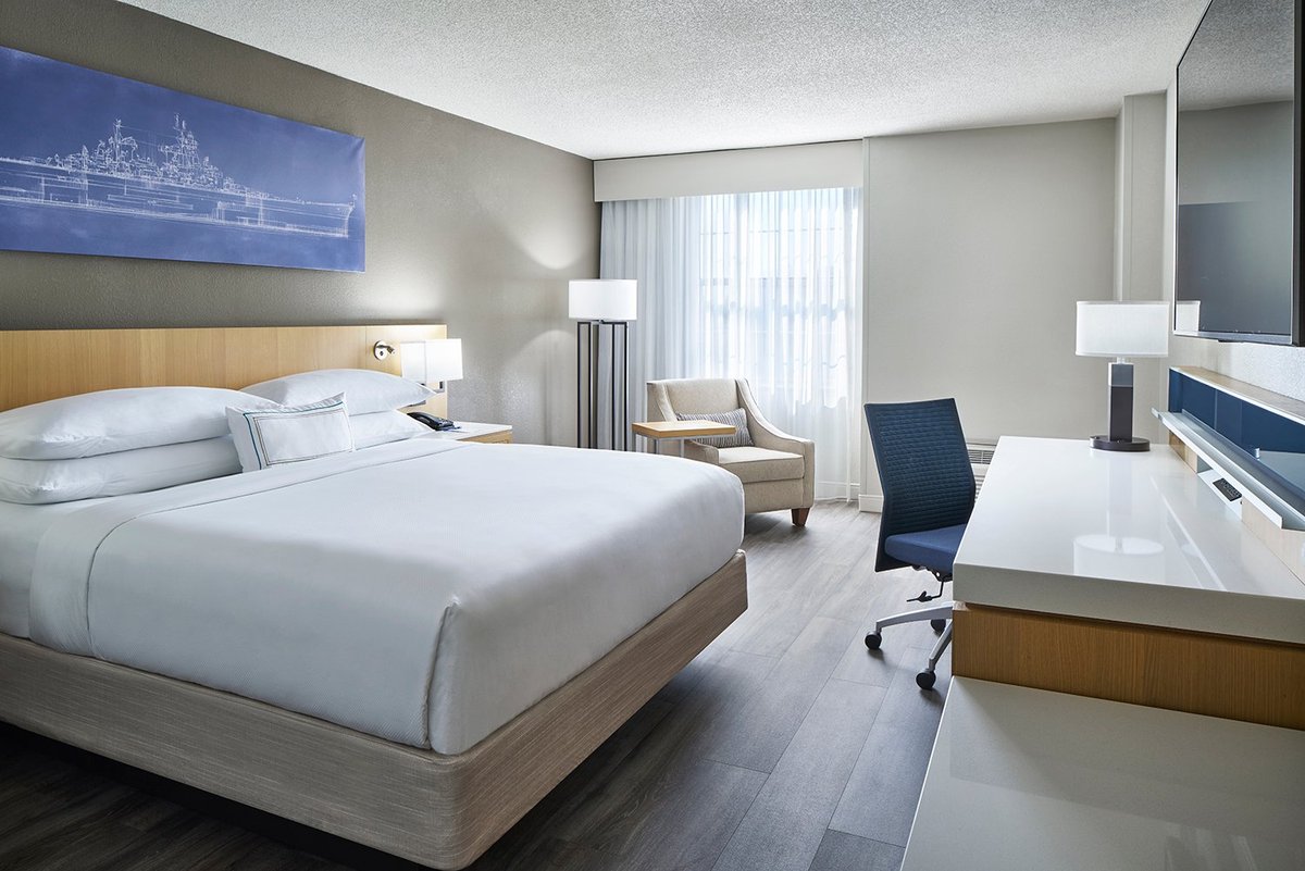 Delta Hotels by Marriott Norfolk Airport - hotel rooms