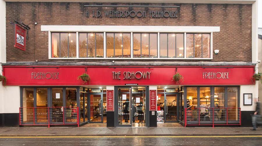 The front of the pub. We are located at the end of Blackwood High Street.