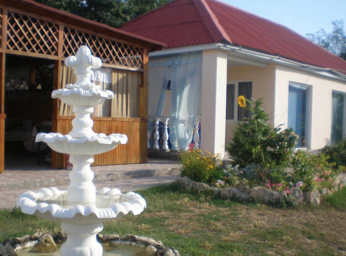 Приличный отель - отзыв о Guest House Yahont, Черноморское - Tripadvisor