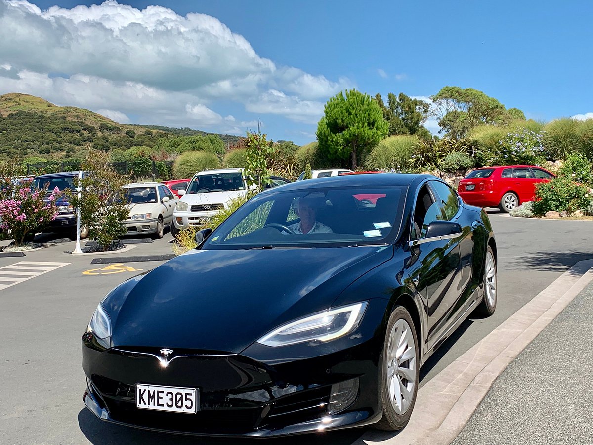 les tours tesla