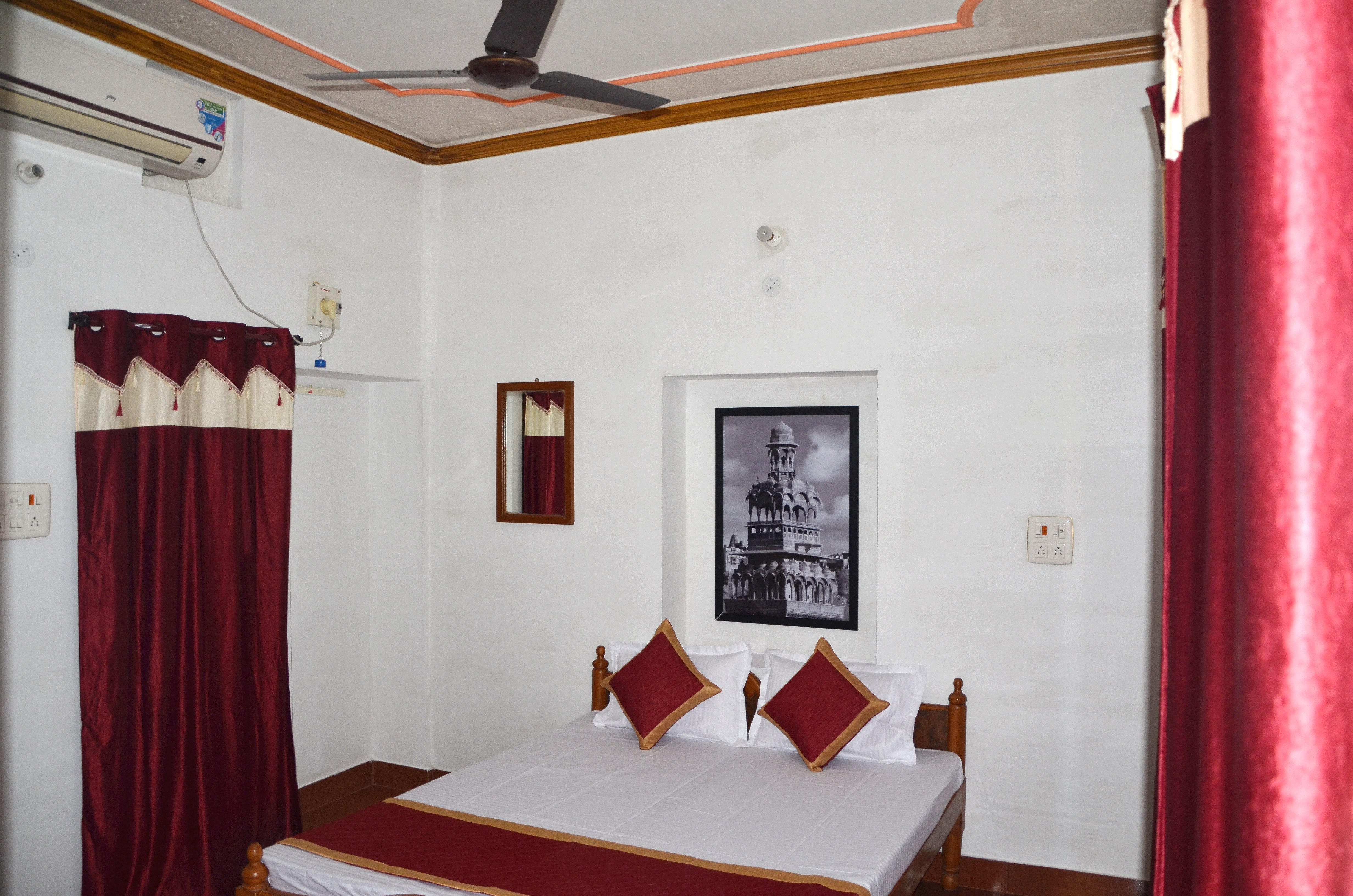 GOROOMGO GAJANAND GUEST HOUSE (Jaisalmer, India): Opiniones ...