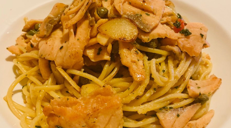 Smoked Salmon with suteed capers, chili on spaghetti 