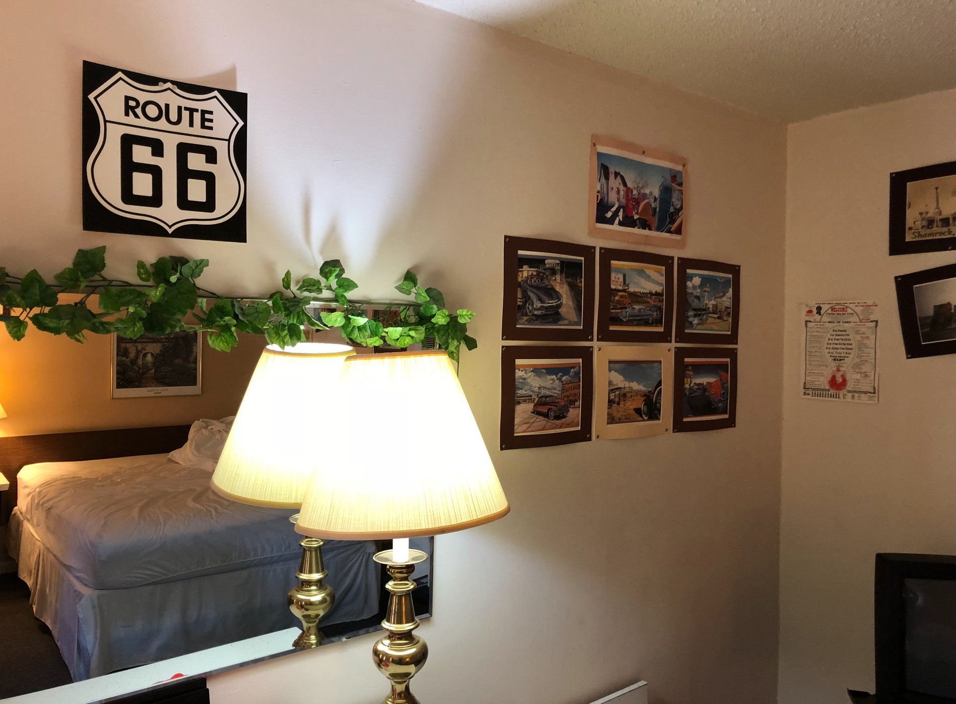 Munger Moss Motel by null