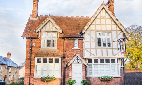 The exterior of The Red Lion, Stevington