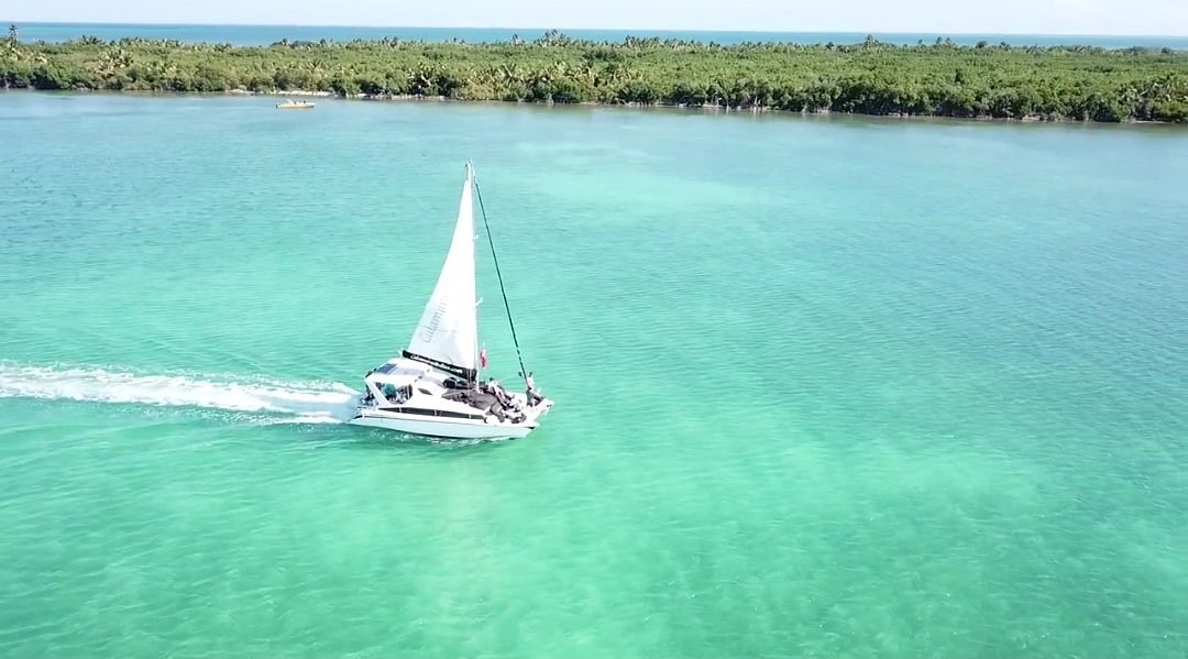 catamaran in san pedro belize