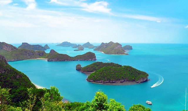 https://dynamic-media-cdn.tripadvisor.com/media/photo-o/16/97/7c/fd/stunning-views-at-angthong.jpg?w=1200&h=-1&s=1