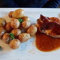 la cote de cochon noir et ses pommes grenailles