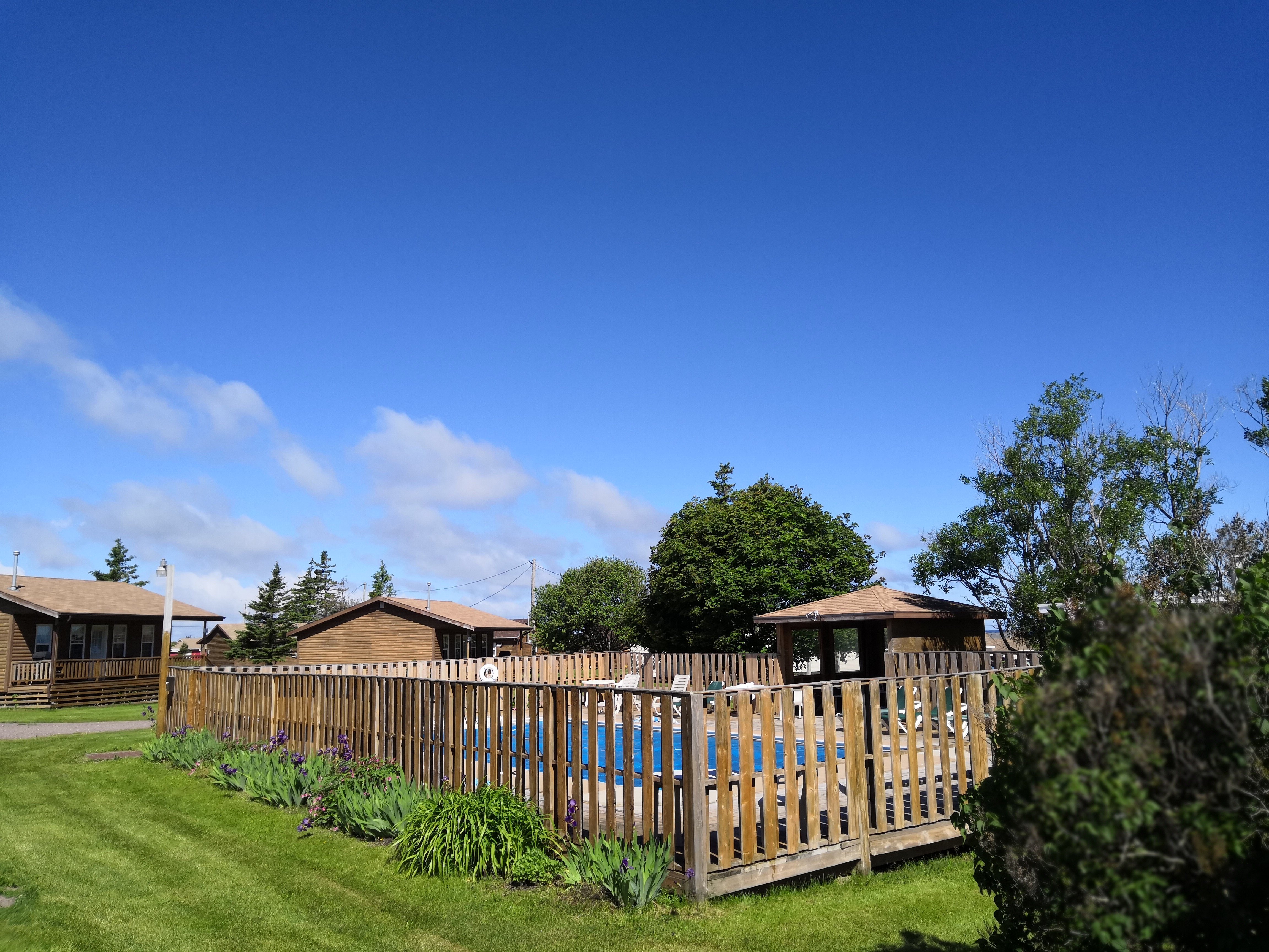 Cavendish Country Inn& Cottages Pool: Pictures & Reviews - Tripadvisor