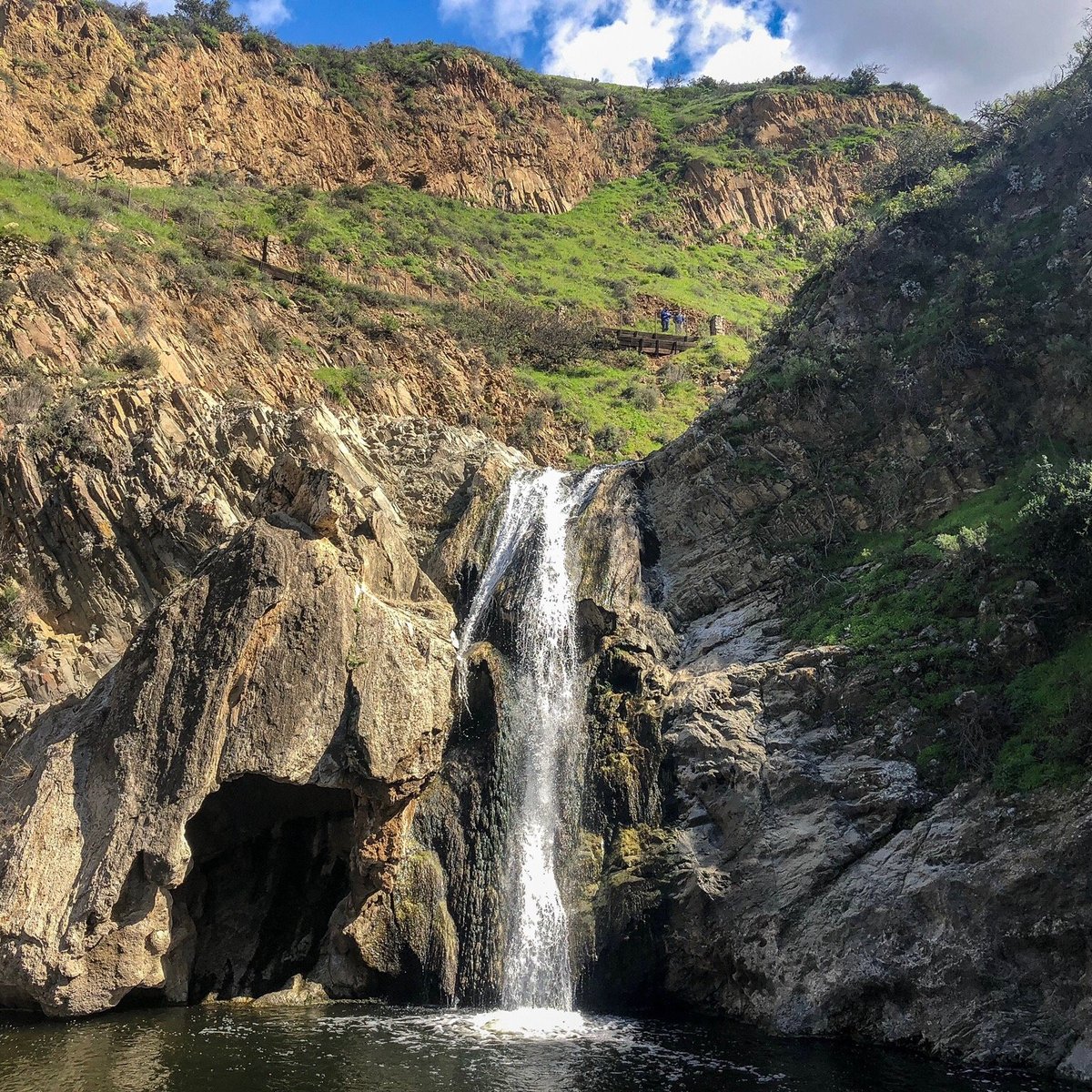 Paradise Falls – Hiking Girl with Dog