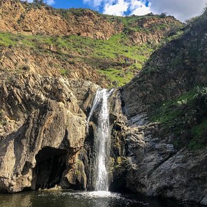Paradise Falls (Wildwood Falls) - Hike to one of SoCal's best