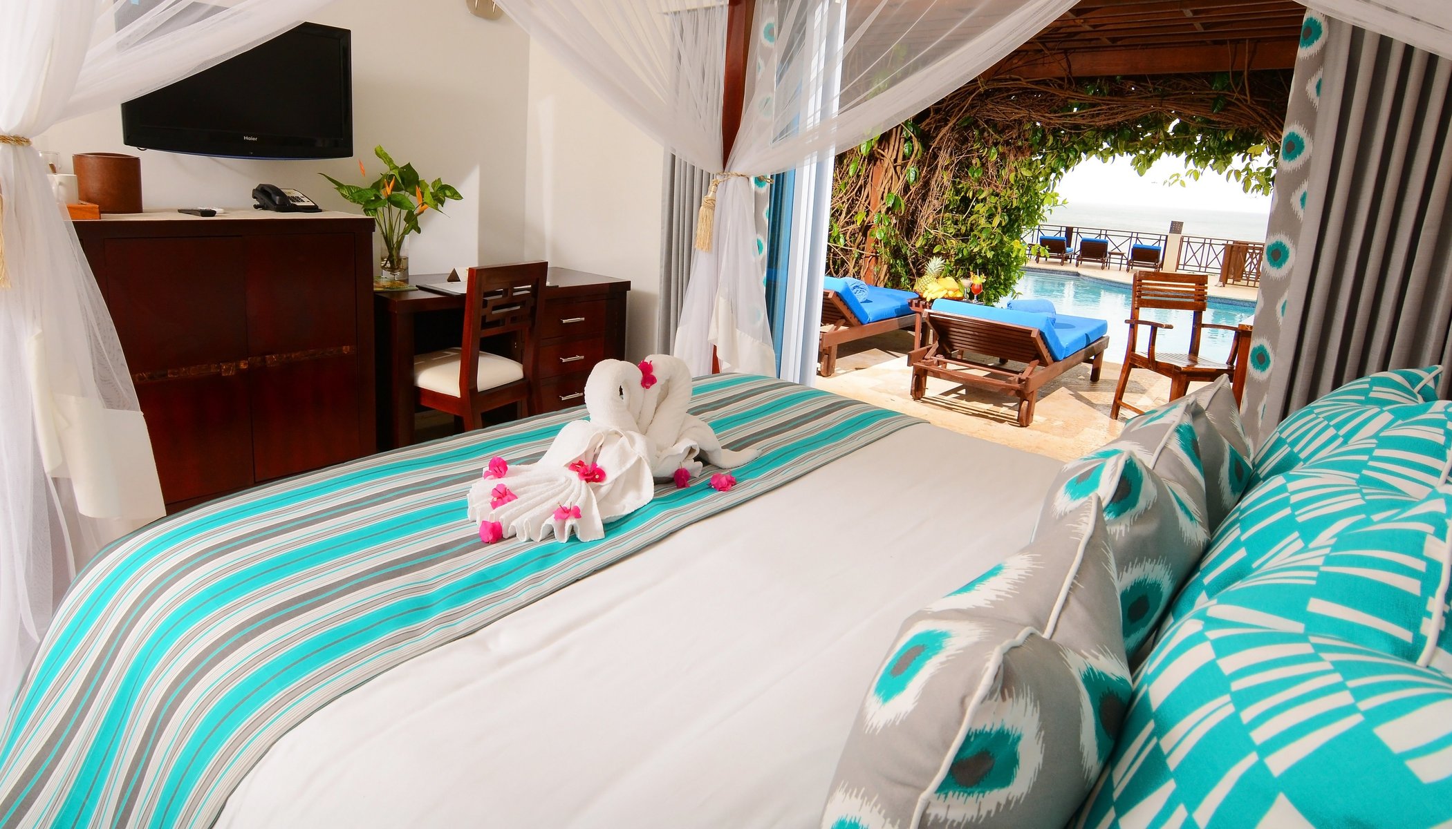 Calabash Cove Resort & Spa by null