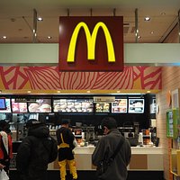 入口すぐの店舗の様子。