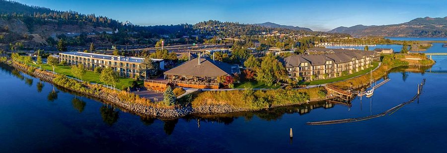 Best Western Plus Hood River Inn UPDATED 2021 Prices  Reviews