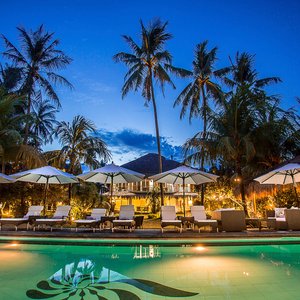 Relax in the lap of luxury at the Best Tropical Resort in Dumaguete / Dauin - Salaya Beach Houses will provide you with the ultimate in relaxation, diving, combined with amazing food and service