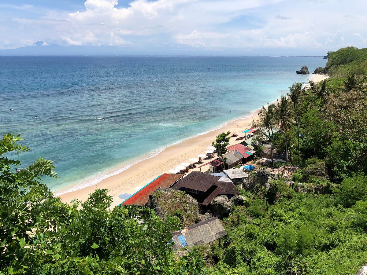 Uluwatu Beach in Bali