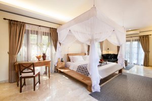 Room & Suite