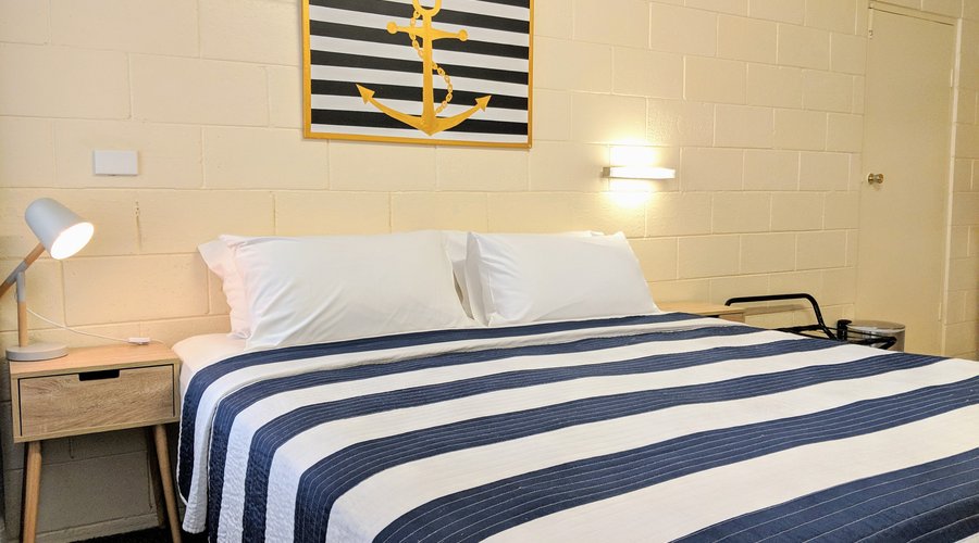 King Room - 1 King Bed