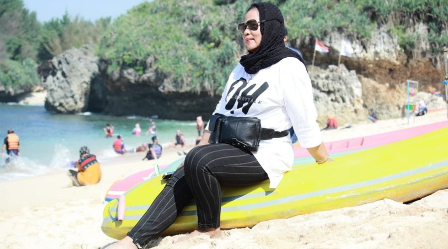 Sadranan beach special region of gunung Kidul yogyakarta