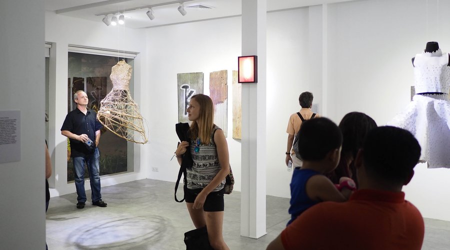 Opening night of "180°" exhibition by HOMELESS Artists Collective, the Phnom Penh based eclectic trio of So Sothsovankong (KWN23), Shanghai Chang and Many Sin. 
Exhibition on show until April 15, 2019.  