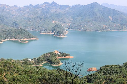 Moutain view to Maichau Hideaway when joinning climbing tour