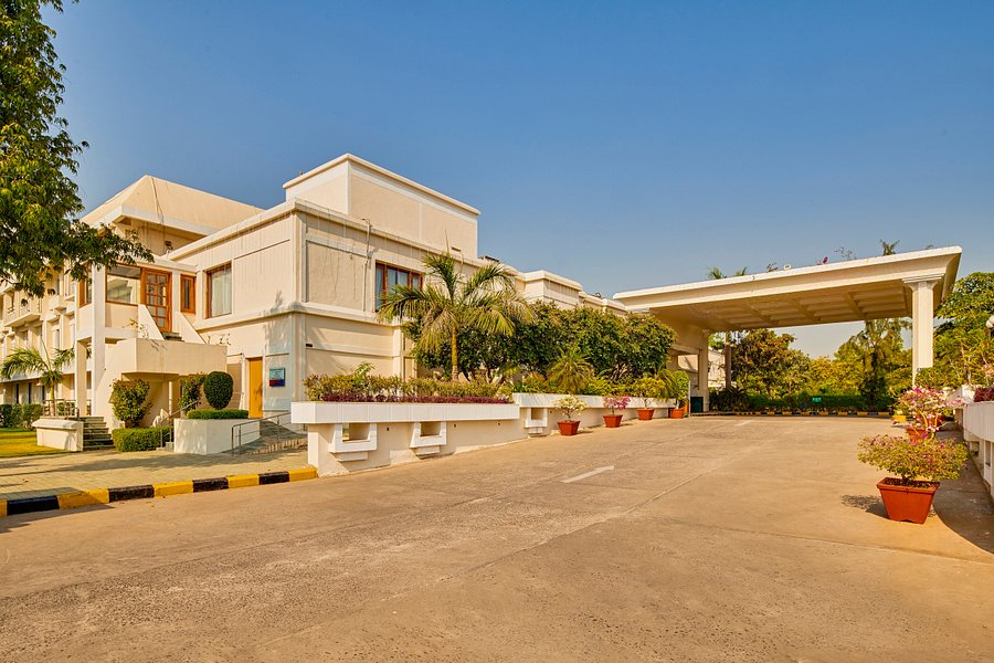 The Ummed Ahmedabad 33 ̶1̶2̶1̶ Updated 2021 Prices And Hotel