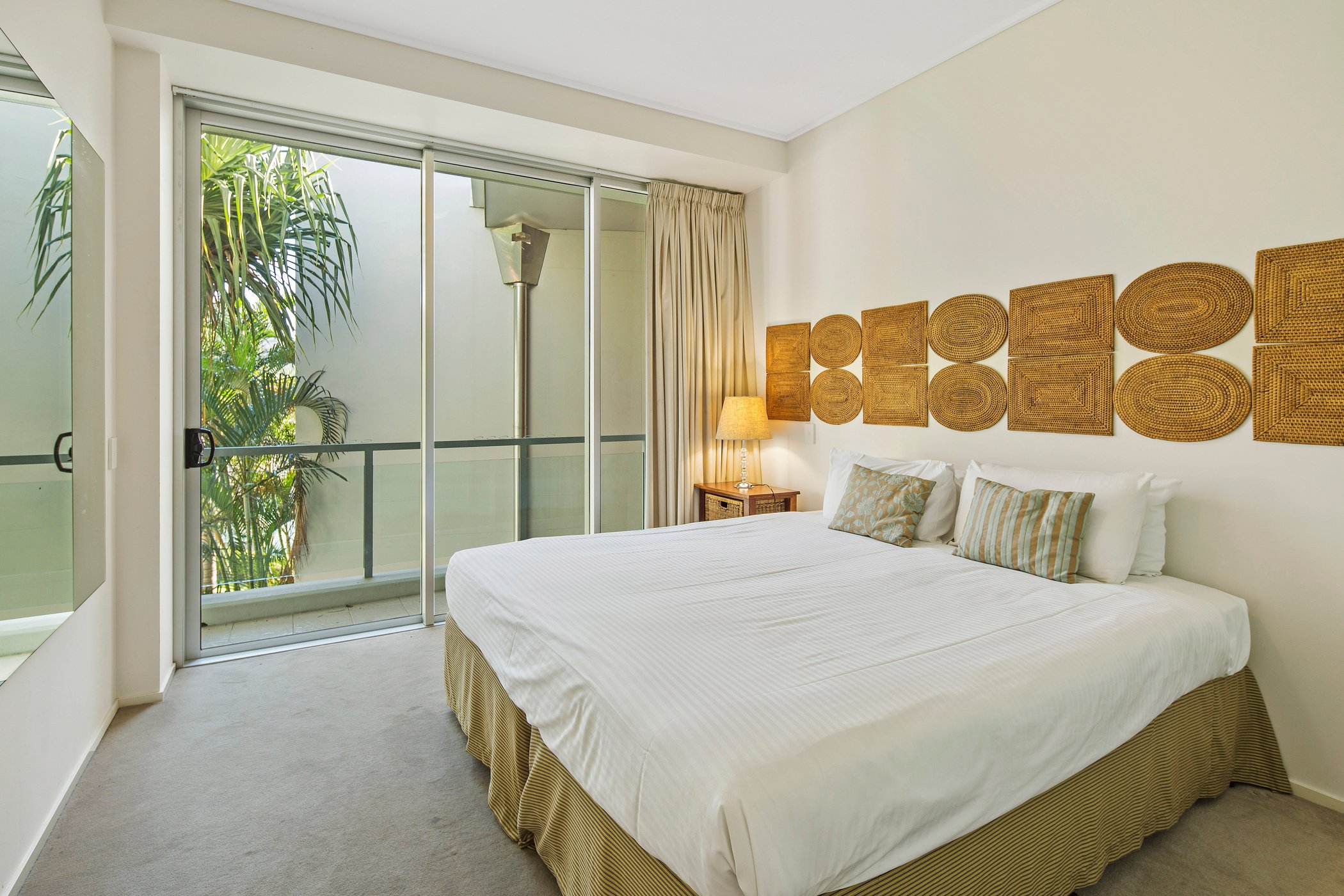 Peninsula Airlie Beach by null