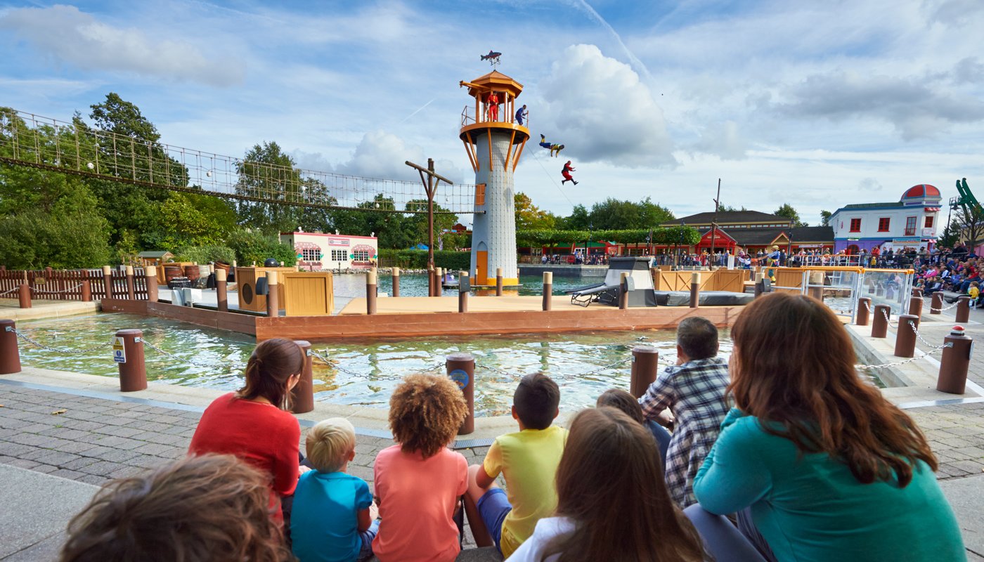 Legoland closing best sale time today