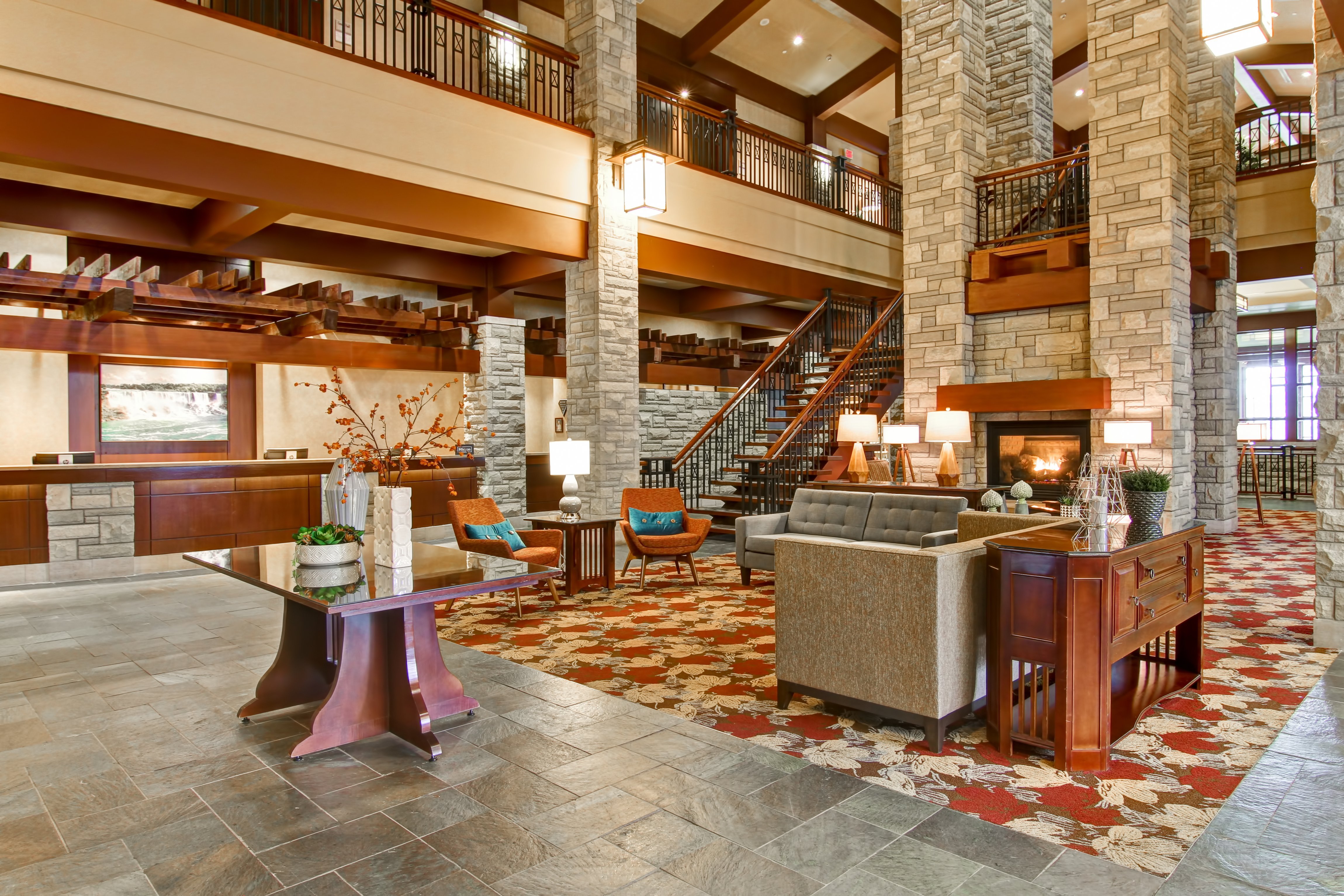 DOUBLETREE FALLSVIEW RESORT SPA BY HILTON NIAGARA FALLS UPDATED   Hotel Lobby 