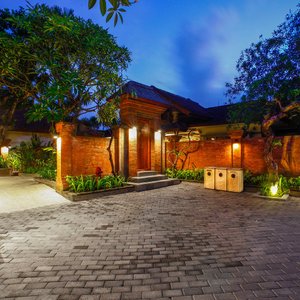Kuta Seaview Boutique Resort, hotel in Kuta