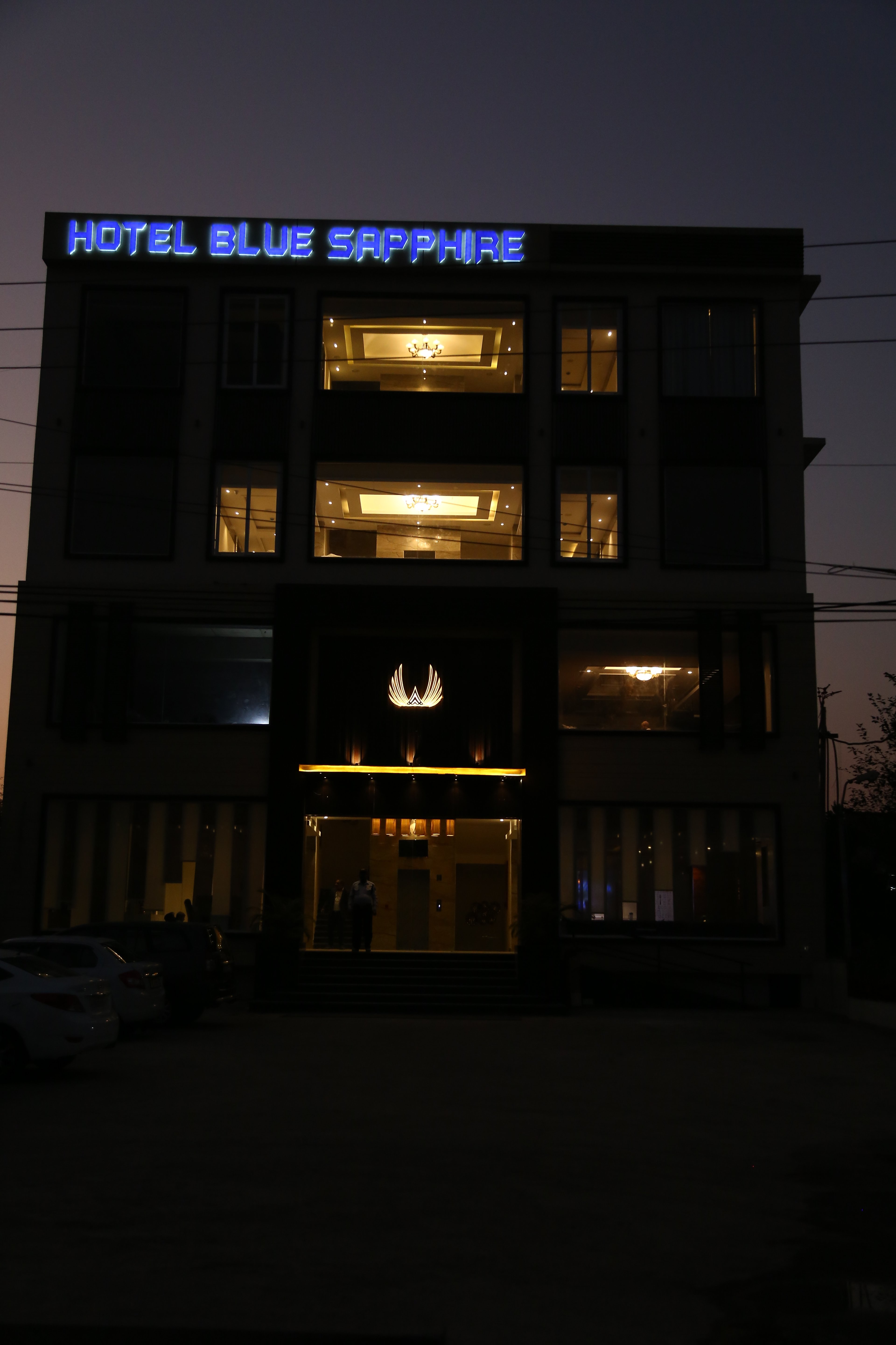 HOTEL BLUE SAPPHIRE (Dera Bassi) - Specialty Hotel Reviews, Photos ...