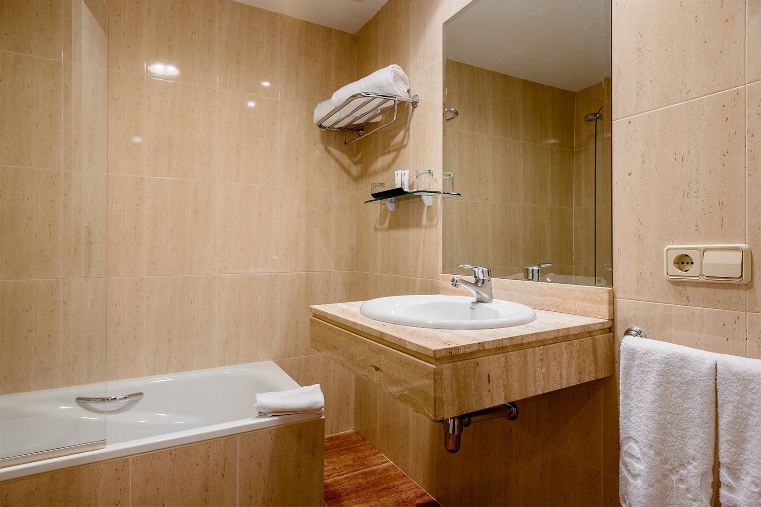 Room Mate Vega Hotel by null