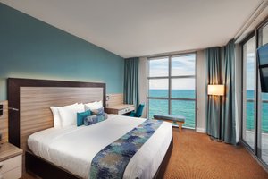 Room & Suite