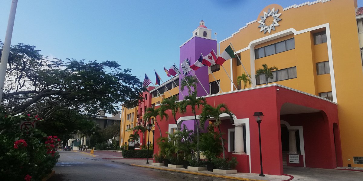 ‪Hotel Adhara Cancún‬، فندق في كانكون
