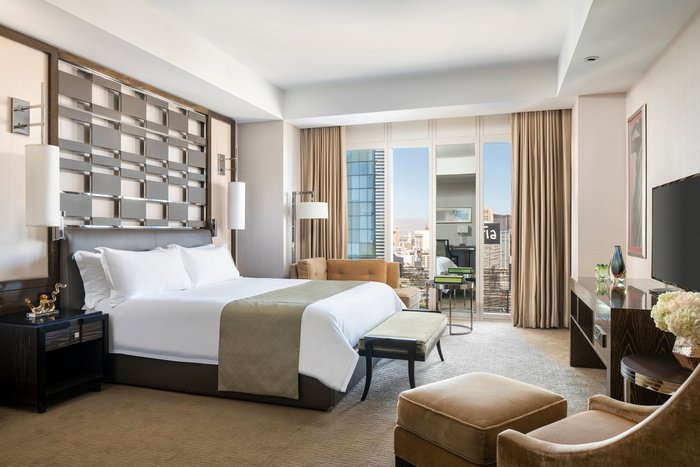 Waldorf Astoria Las Vegas Review: What To REALLY Expect If You Stay