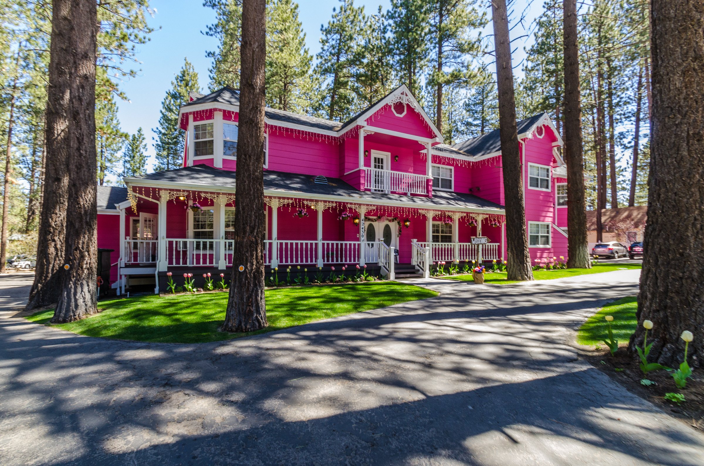 APPLES BED AND BREAKFAST INN (Big Bear Region) - B&B Reviews, Photos ...