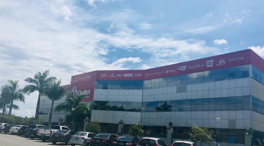 Outlet Fernão Dias " Aqui,todo dia tem promoção"