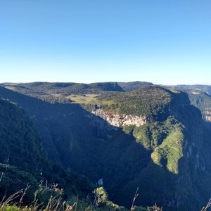 Apiário de Cambará do Sul oferece Passeio do Mel - Celso Sgorlla