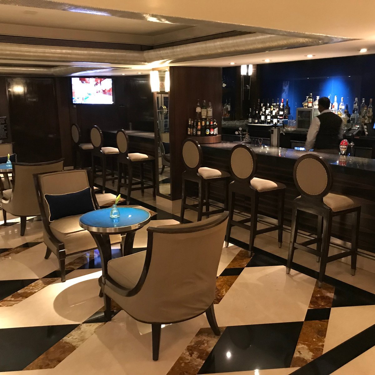 Easy Lounge Bar, Пуна: лучшие советы перед посещением - Tripadvisor