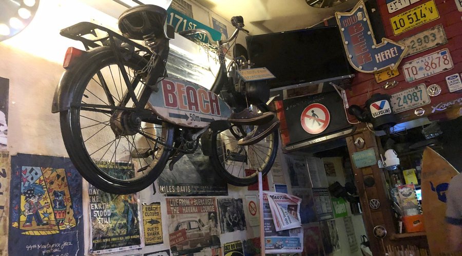 Excellente adresse !  On a l’impression d’être plongé dans les petits restos de Rio de Janeiro. Dépaysement garantie et très bons Cocktails...