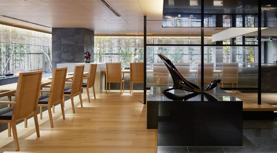 Japanese Restaurant ”KIZAHASHI” 日本料理「KIZAHASHI」