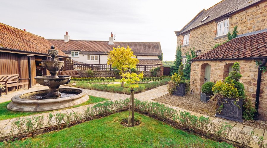 Accommodation and courtyard 