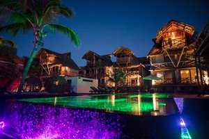 Piscina y playa