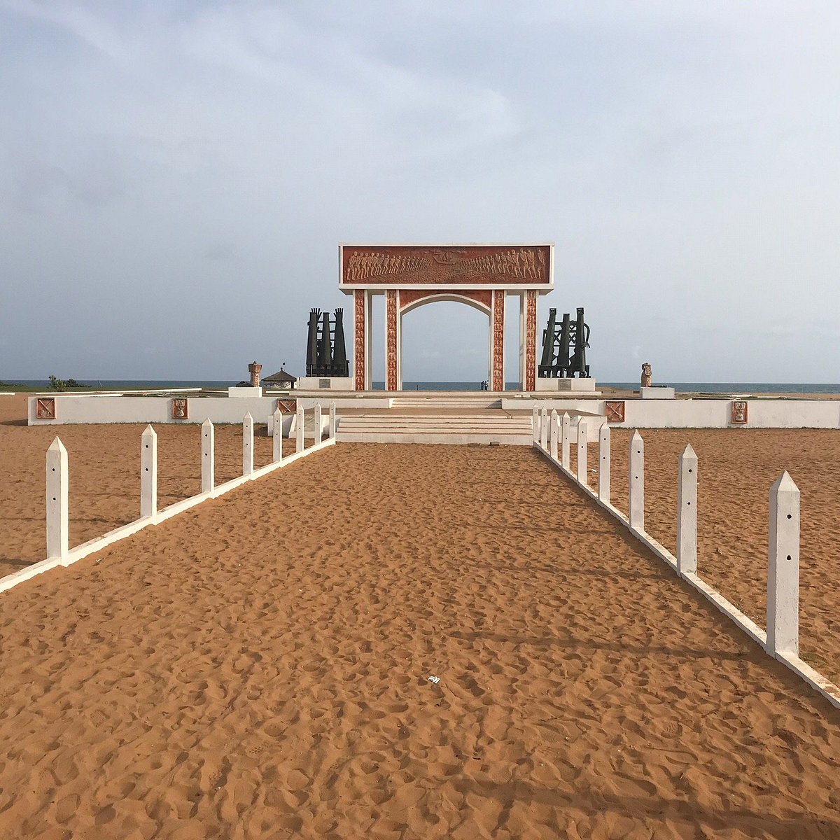 La Porte du Non-Retour (The Door of No Return) – Ouidah, Benin - Atlas  Obscura