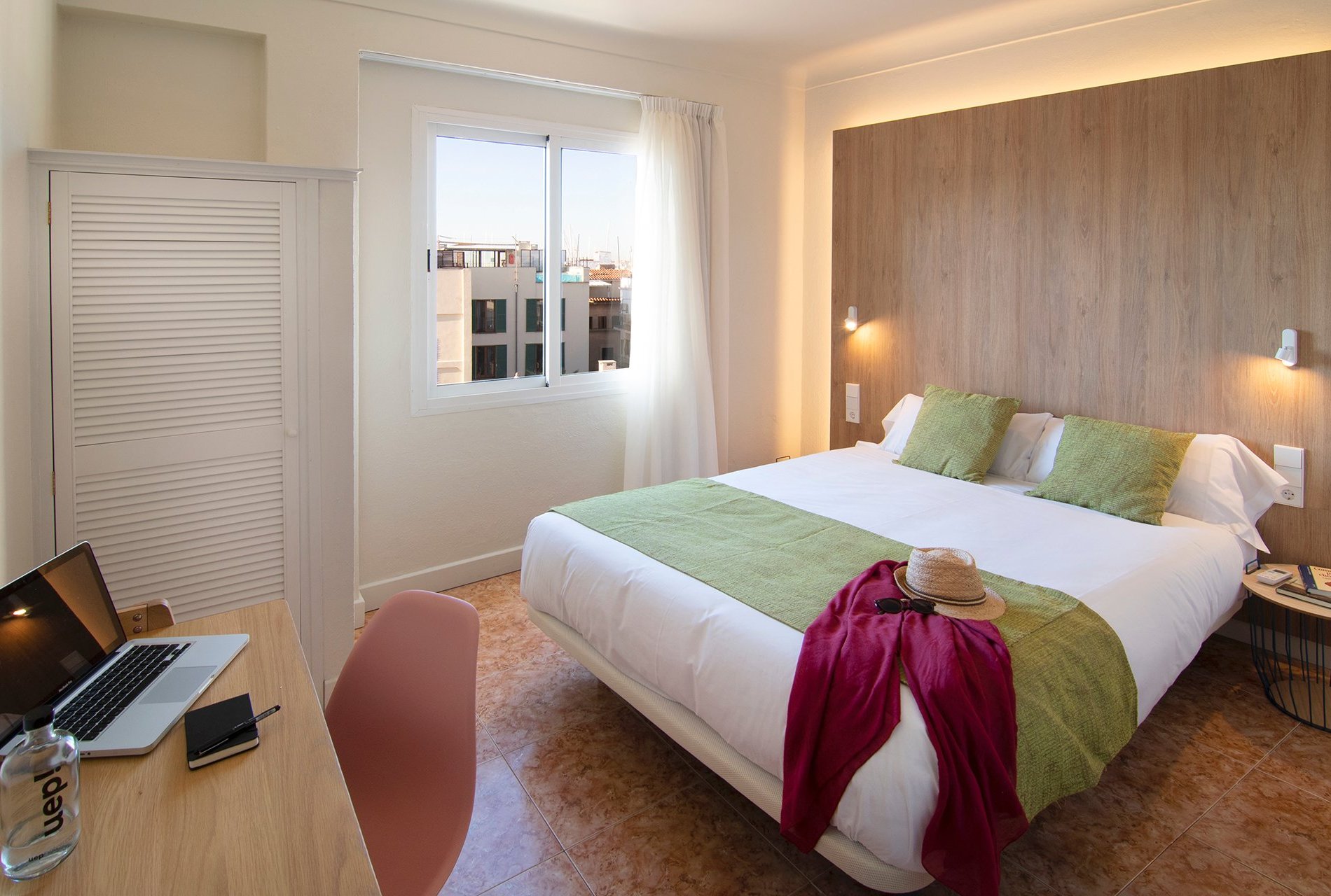 Hostal Apuntadores 8 by null