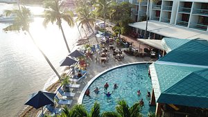 Bolongo Bay Beach Resort in St. Thomas, image may contain: Hotel, Resort, Pool, Water