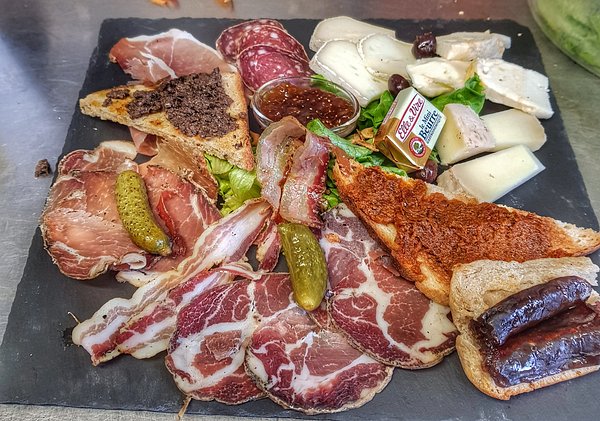 Ardoise de Charcuterie Corse pour 2 - Restaurant à Marseille Cinq