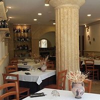 Ermes Locanda, sala interna