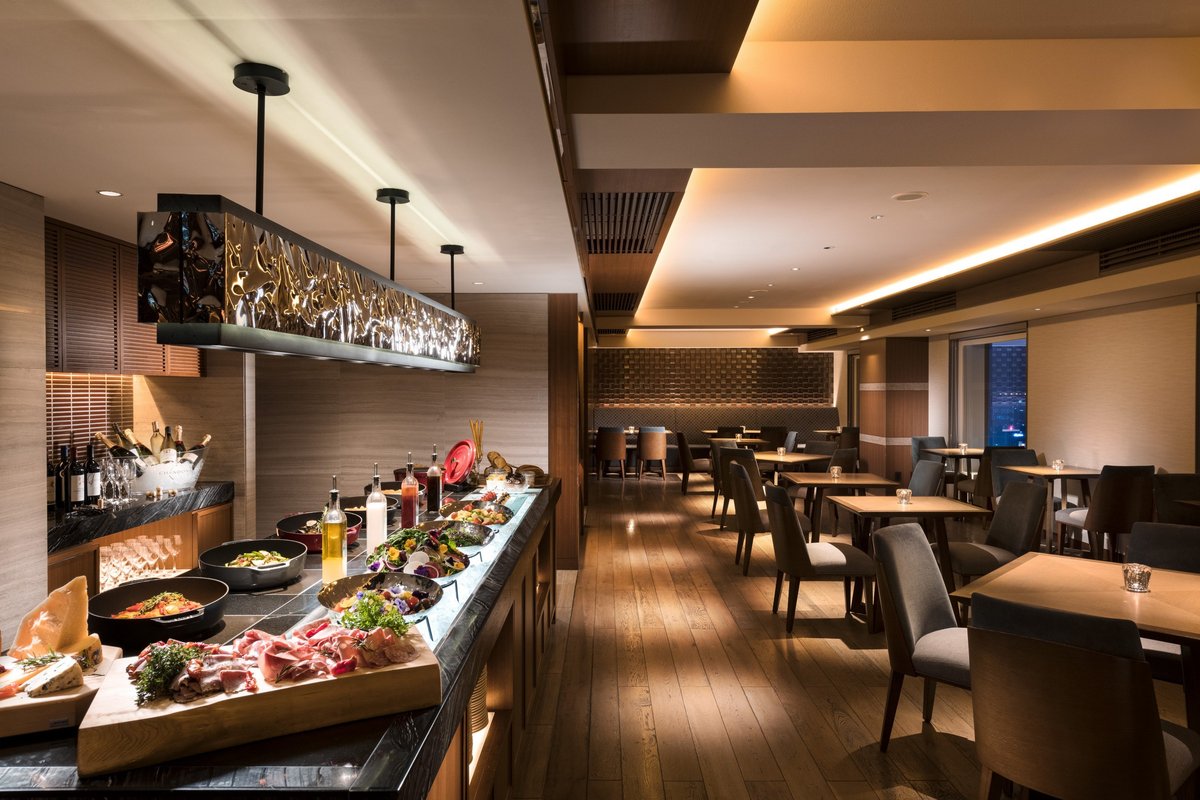 Hilton Nagoya Bar Or Lounge: Pictures & Reviews - Tripadvisor