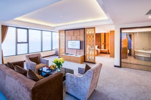 Room & Suite