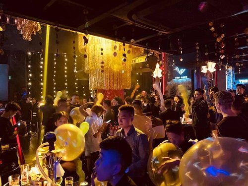 Top 11 HOTTEST Hanoi night clubs to dance the night away